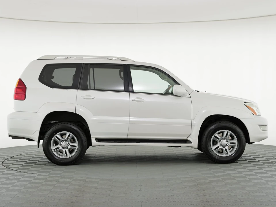 2004 Lexus GX 1st Gen - Image 10 of 31