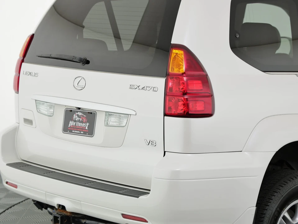 2004 Lexus GX 1st Gen - Image 28 of 31