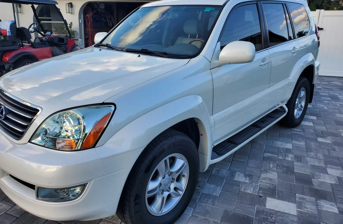 2004 Lexus GX 1st Gen - Image 13 of 31