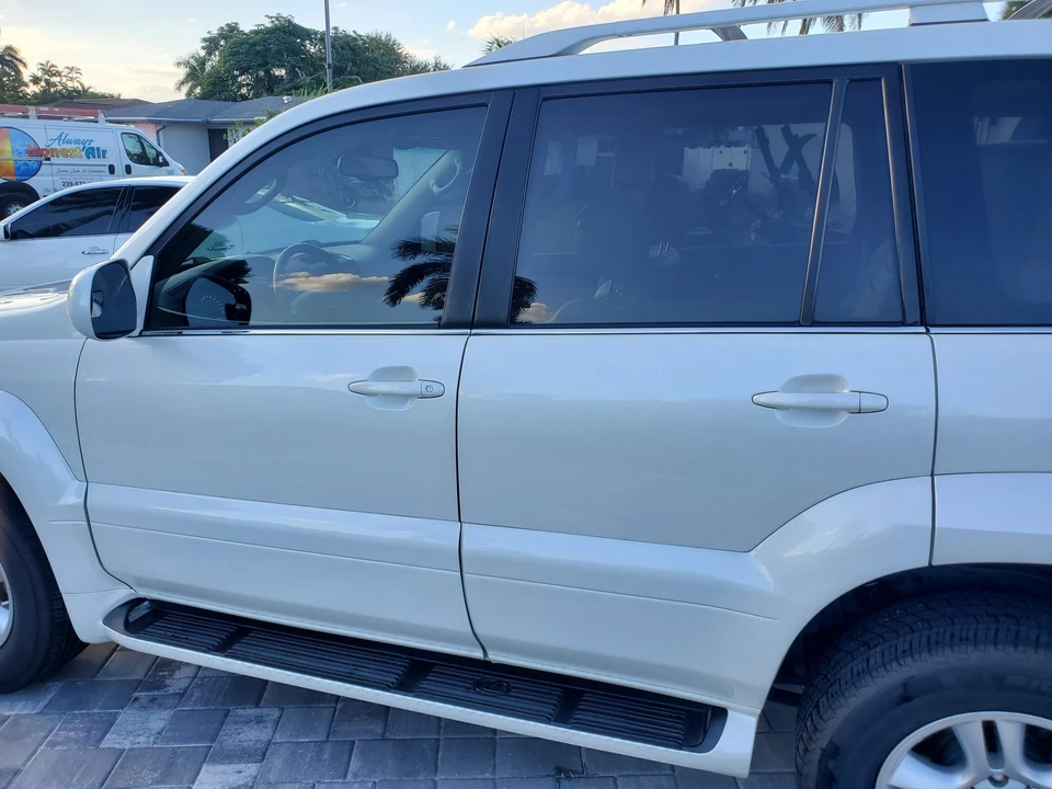 2004 Lexus GX 1st Gen - Image 15 of 31