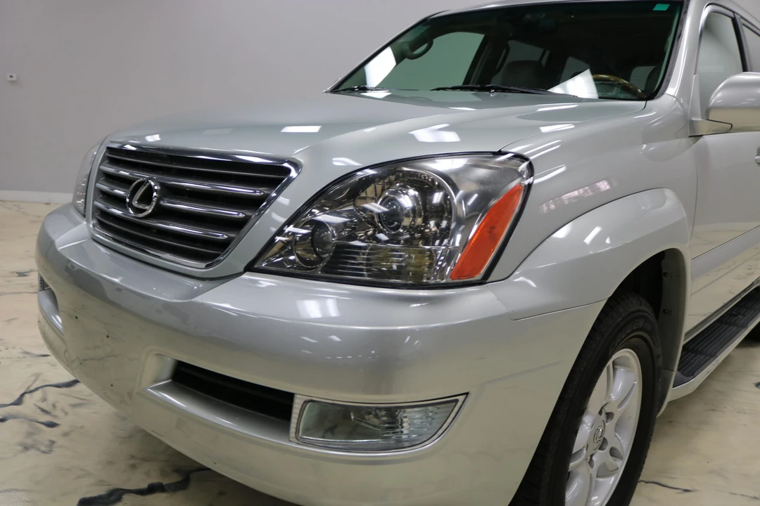 2004 Lexus GX 1st Gen - Image 16 of 31