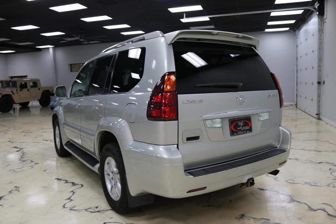 2004 Lexus GX 1st Gen - Image 9 of 31