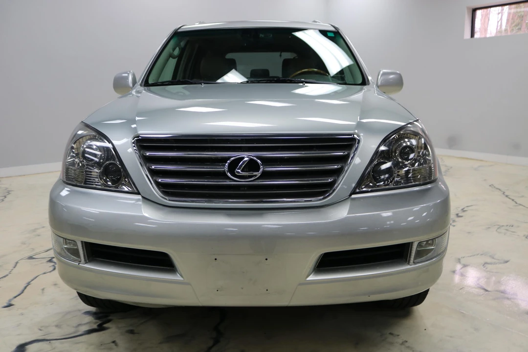 2004 Lexus GX 1st Gen - Image 5 of 31