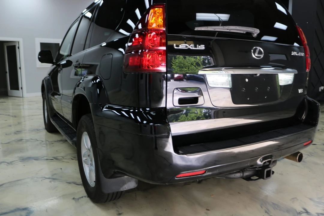 2004 Lexus GX 1st Gen - Image 17 of 31