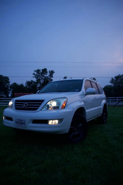 2004 Lexus GX 1st Gen - Image 7 of 31