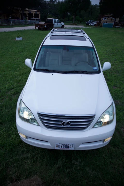 2004 Lexus GX 1st Gen - Image 9 of 31
