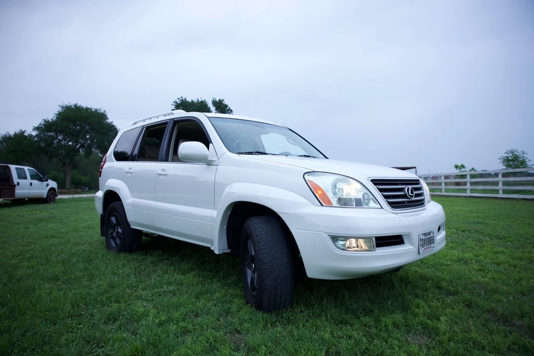 2004 Lexus GX 1st Gen - Image 20 of 31
