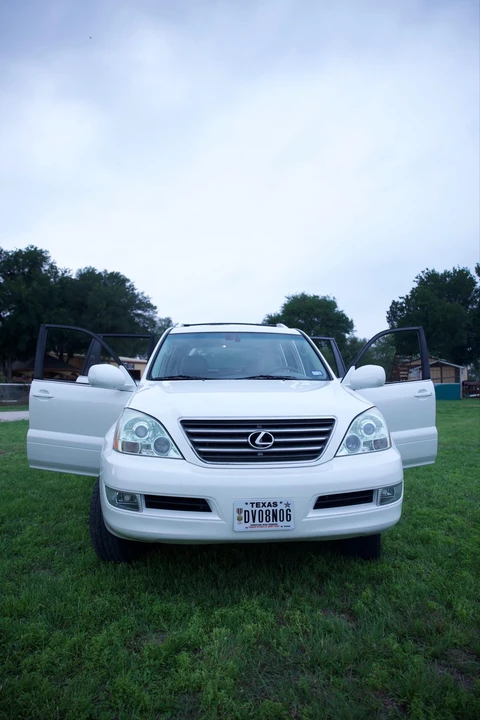 2004 Lexus GX 1st Gen - Image 14 of 31