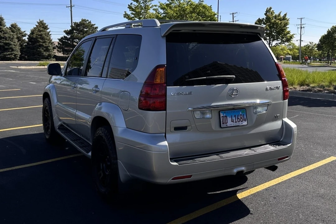 2004 Lexus GX 1st Gen - Image 12 of 31
