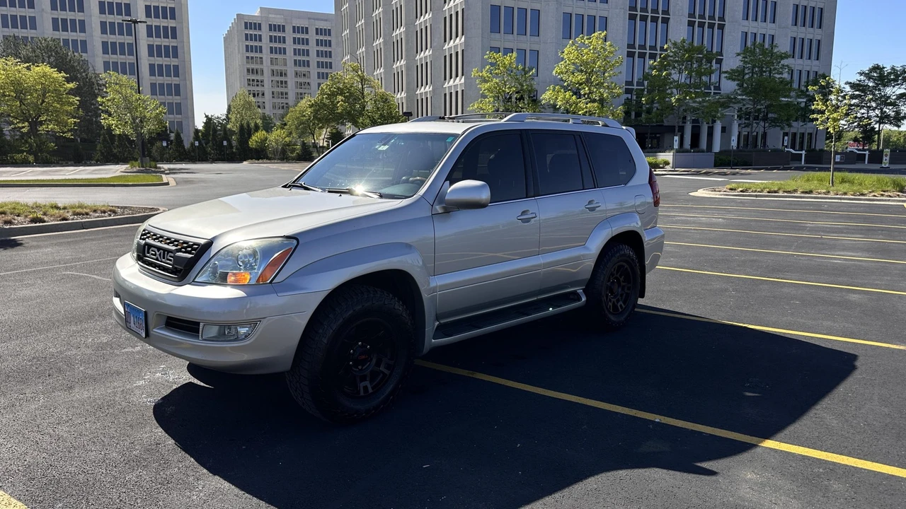 2004 Lexus GX 1st Gen - Image 7 of 31