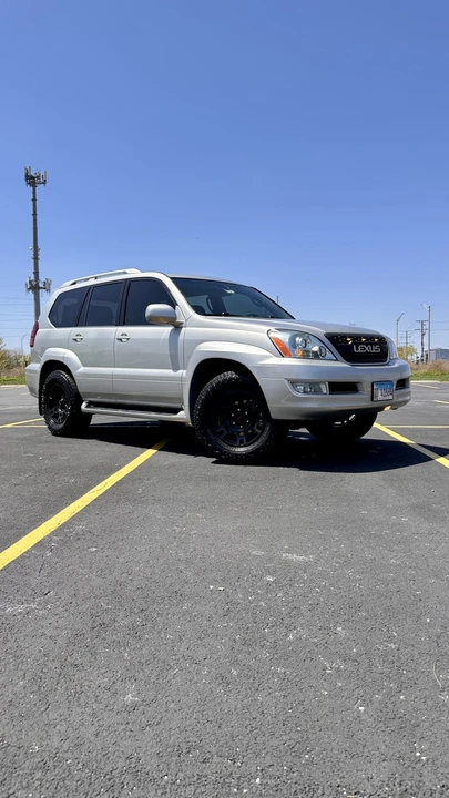 2004 Lexus GX 1st Gen - Image 21 of 31