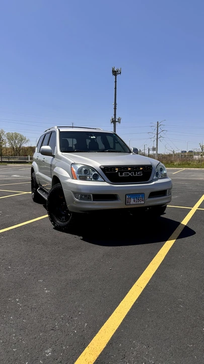 2004 Lexus GX 1st Gen - Image 23 of 31