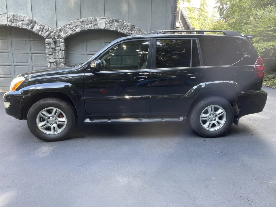 2004 Lexus GX 1st Gen - Image 8 of 31