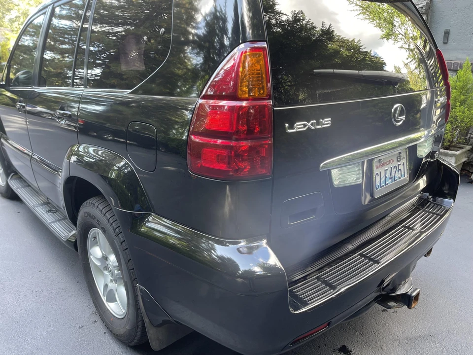 2004 Lexus GX 1st Gen - Image 21 of 31