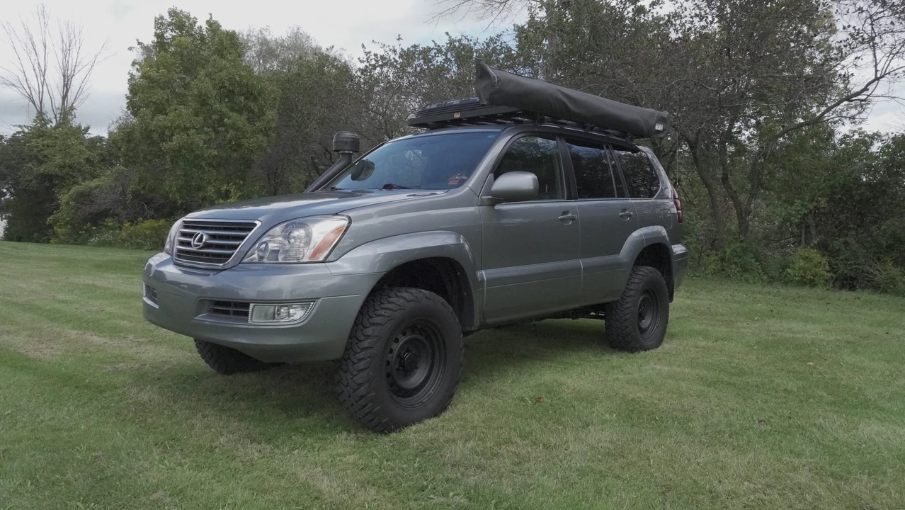 2004 Lexus GX 1st Gen - Image 4 of 31