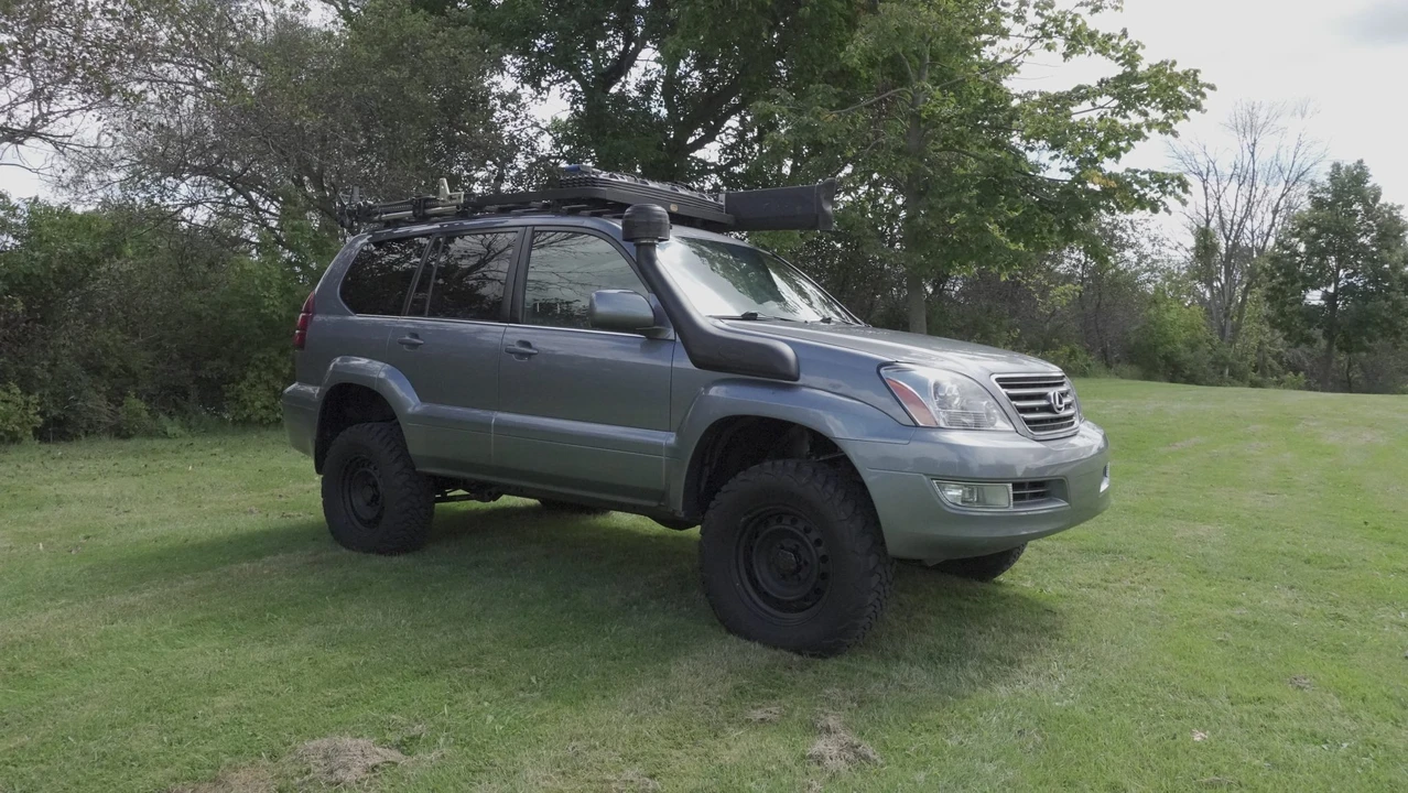 2004 Lexus GX 1st Gen - Image 20 of 31