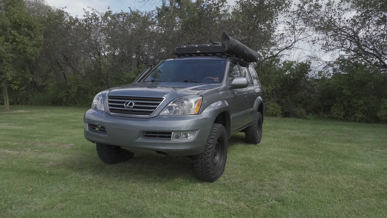 2004 Lexus GX 1st Gen - Image 2 of 31