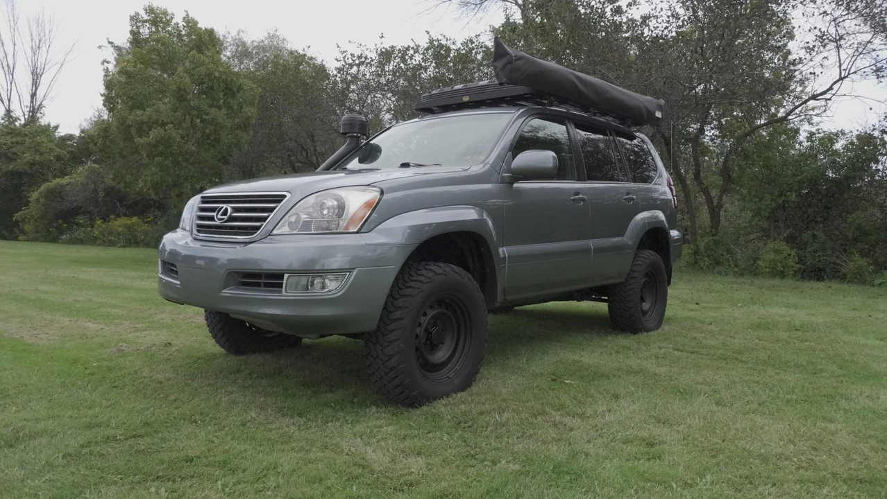 2004 Lexus GX 1st Gen - Image 3 of 31