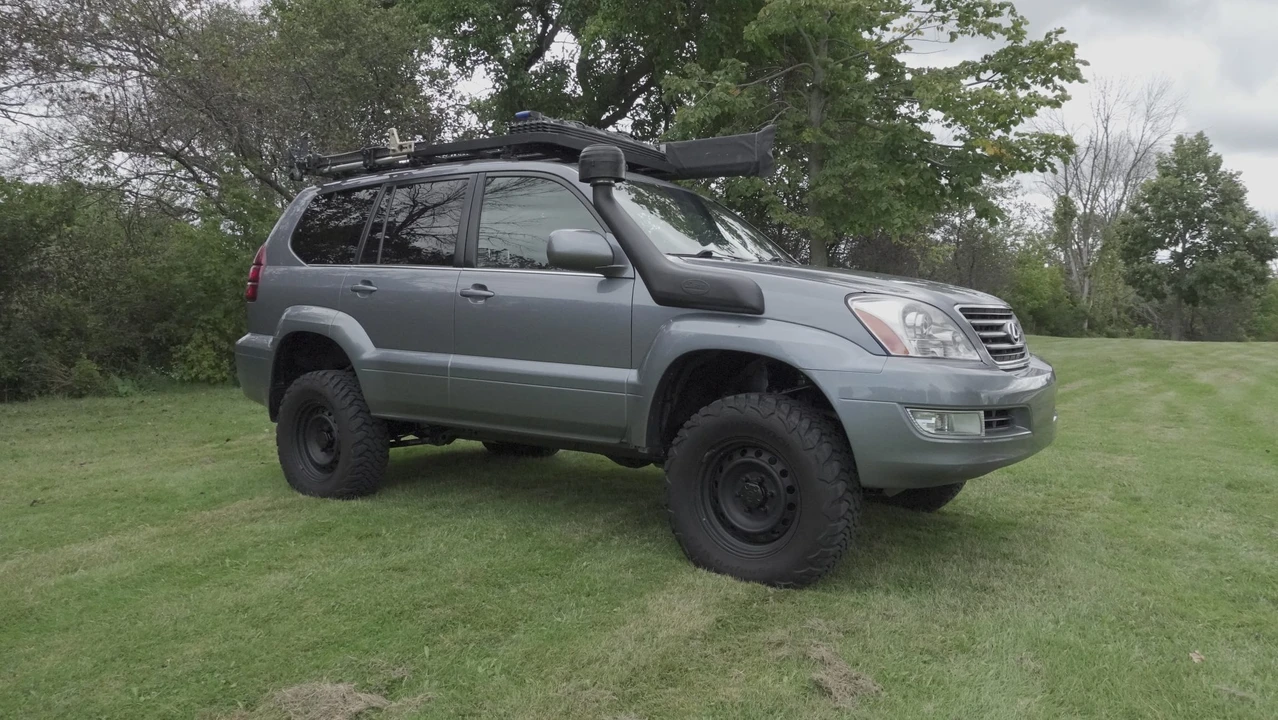 2004 Lexus GX 1st Gen - Image 19 of 31