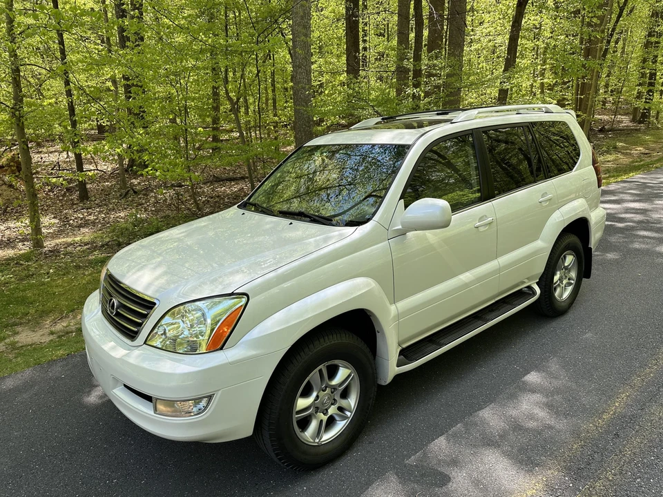 2004 Lexus GX 1st Gen - Image 23 of 31