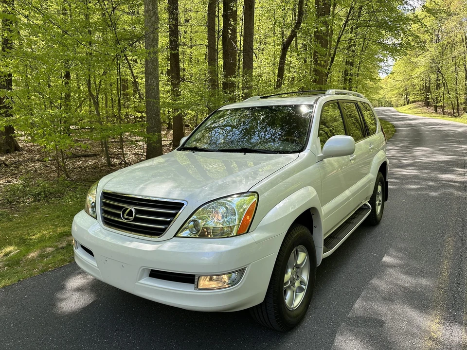 2004 Lexus GX 1st Gen - Image 26 of 31