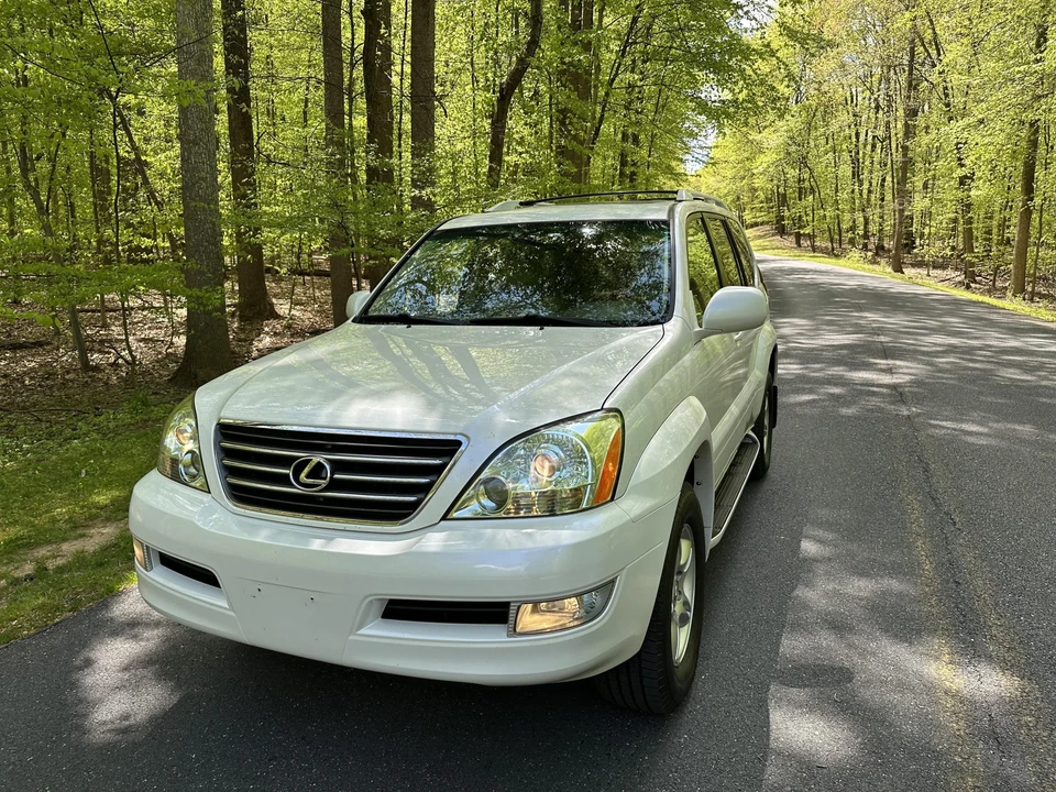 2004 Lexus GX 1st Gen - Image 27 of 31