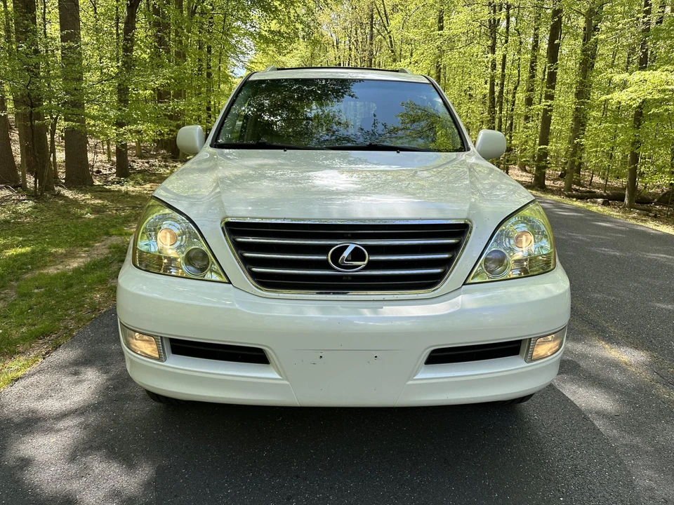 2004 Lexus GX 1st Gen - Image 29 of 31