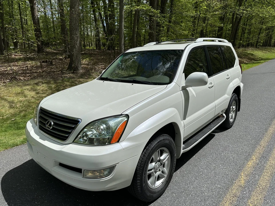 2004 Lexus GX 1st Gen - Image 4 of 31
