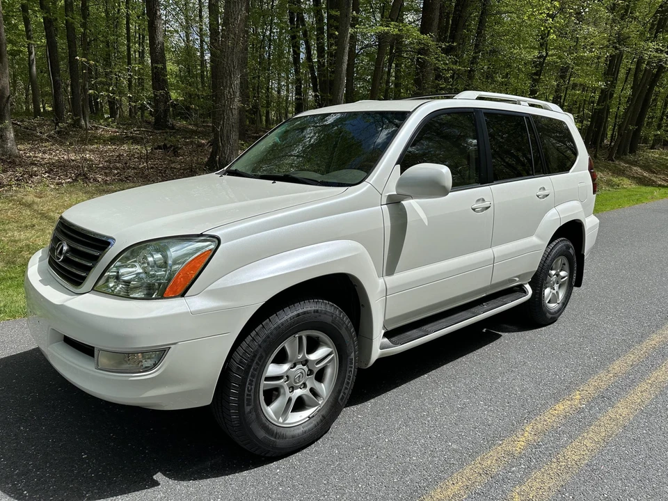 2004 Lexus GX 1st Gen - Image 2 of 31