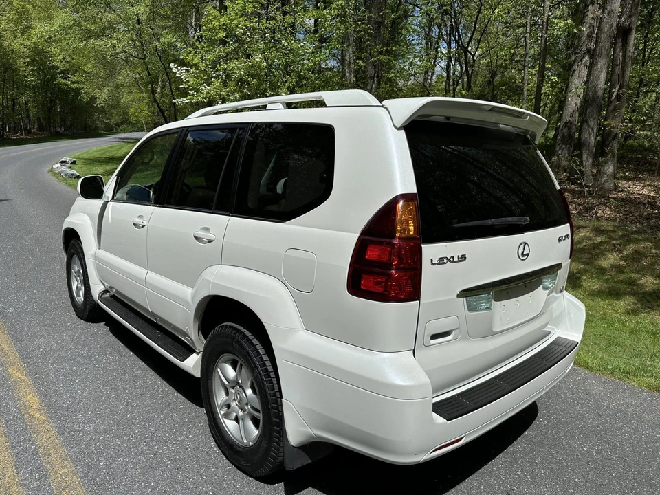 2004 Lexus GX 1st Gen - Image 12 of 31