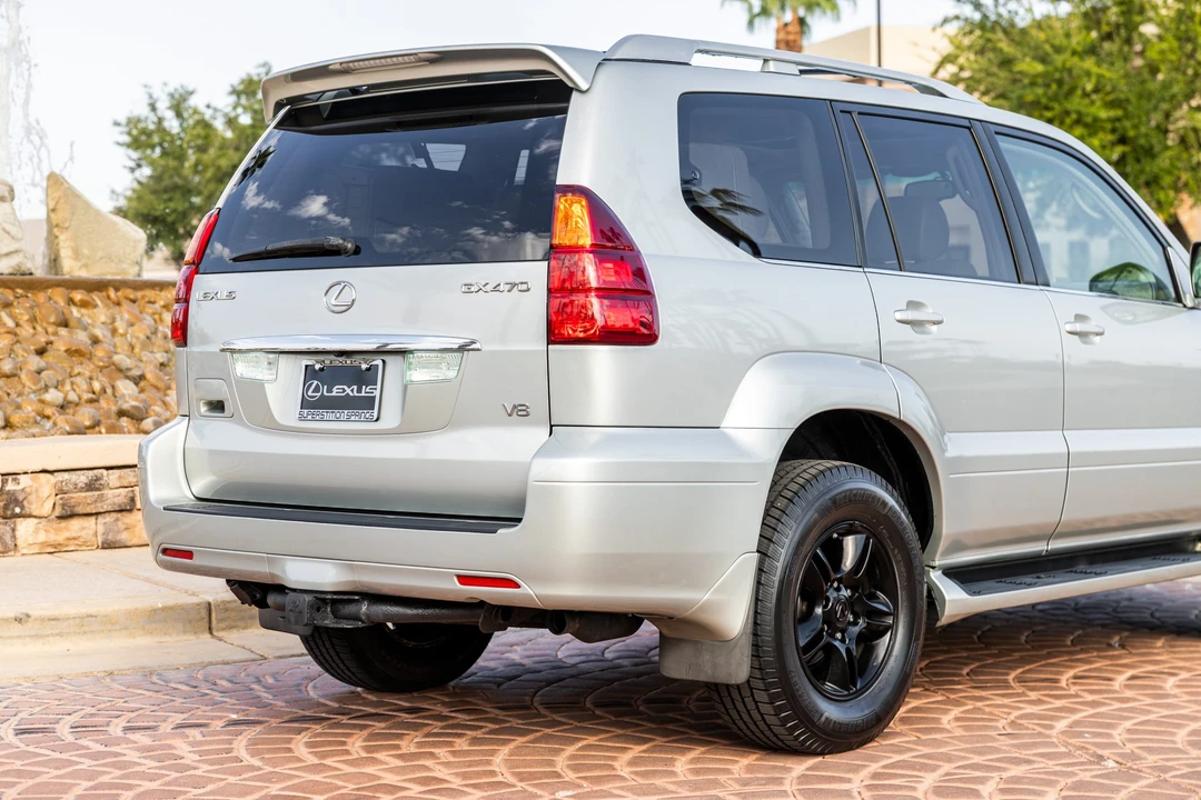 2004 Lexus GX 1st Gen - Image 16 of 31