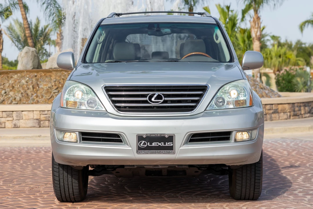 2004 Lexus GX 1st Gen - Image 3 of 31