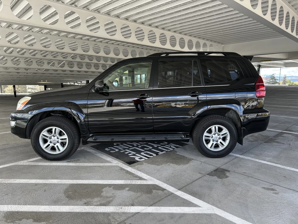 2004 Lexus GX 1st Gen - Image 30 of 31