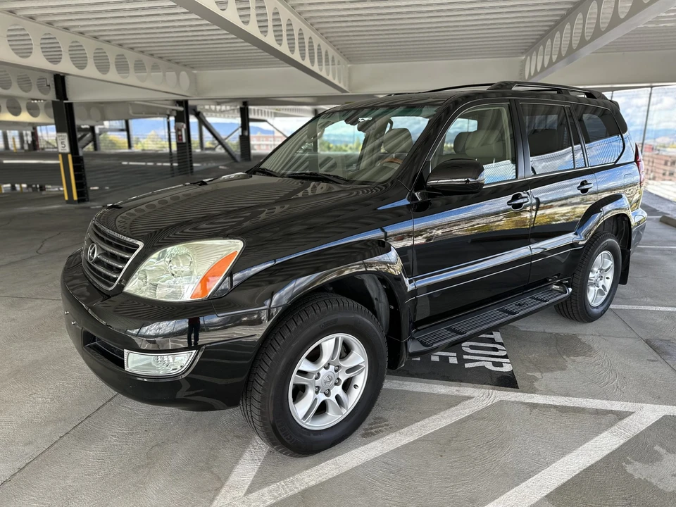 2004 Lexus GX 1st Gen - Image 2 of 31