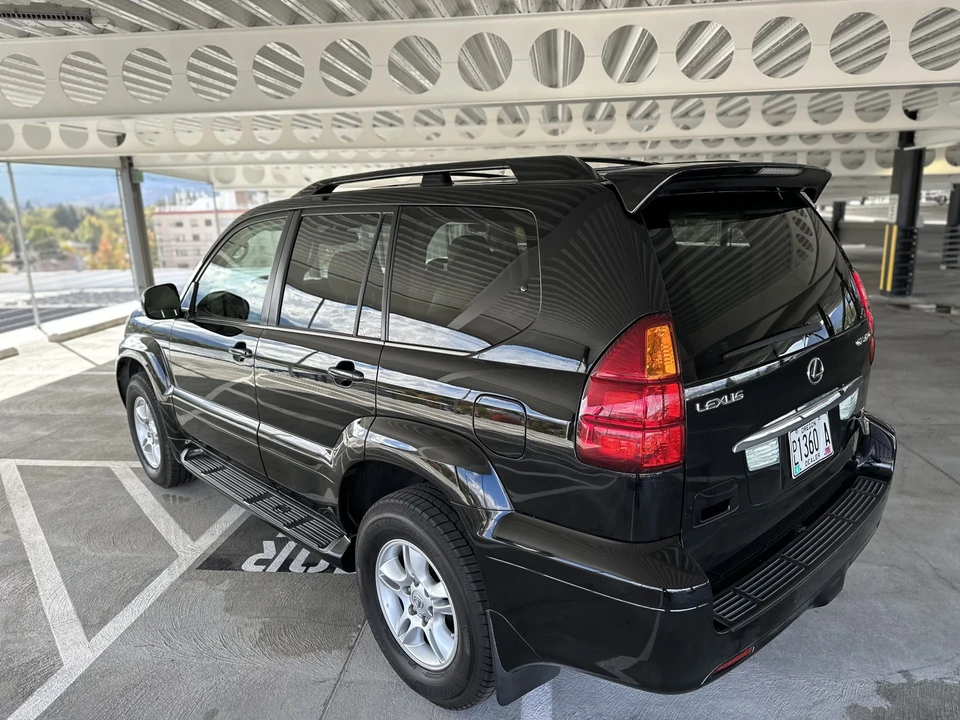 2004 Lexus GX 1st Gen - Image 27 of 31
