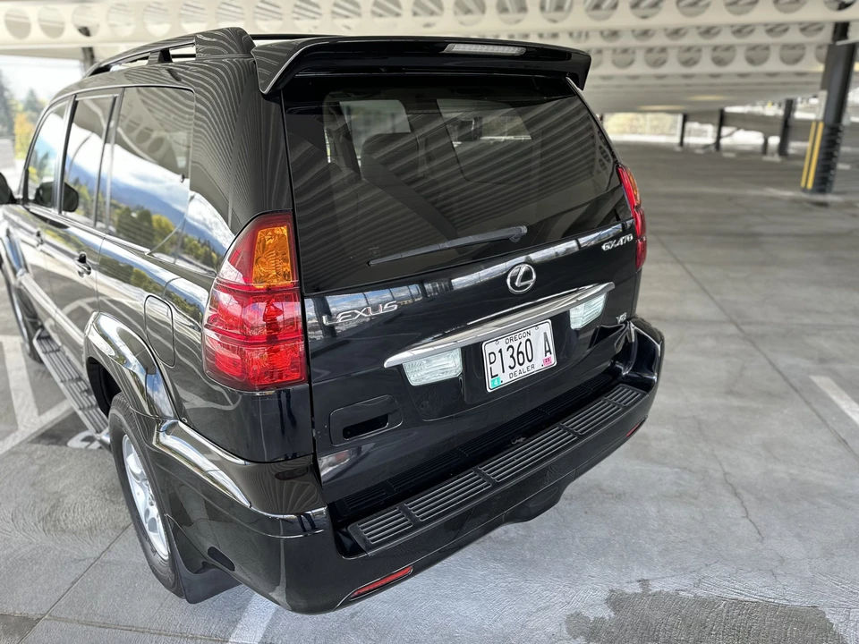 2004 Lexus GX 1st Gen - Image 26 of 31