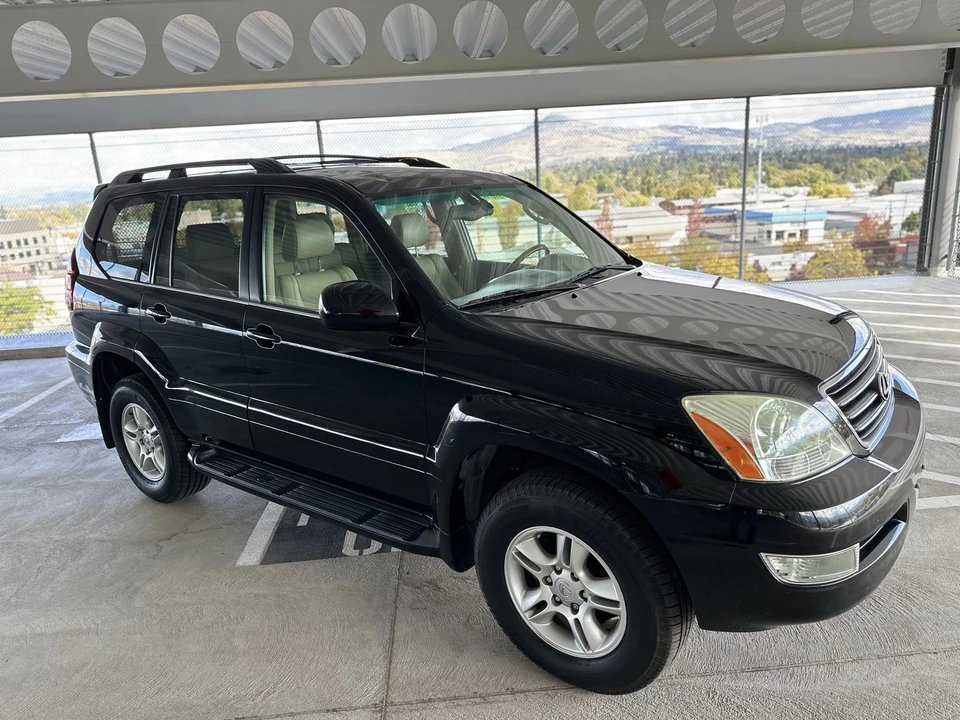 2004 Lexus GX 1st Gen - Image 10 of 31