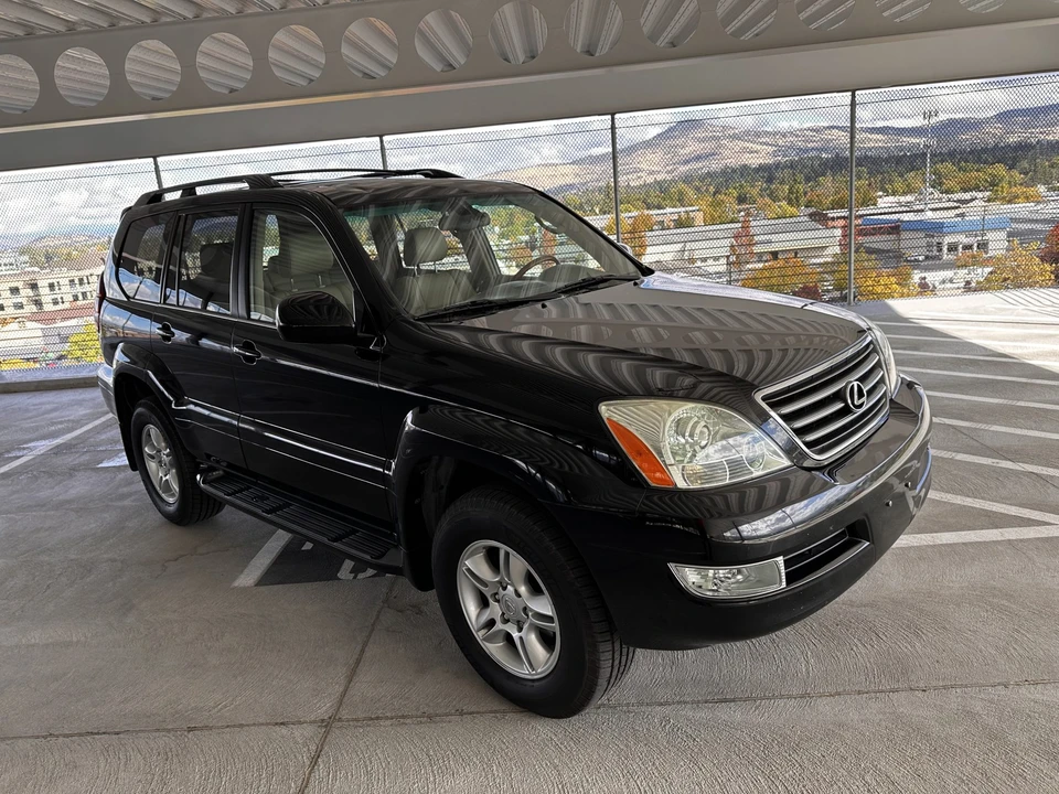 2004 Lexus GX 1st Gen - Image 9 of 31