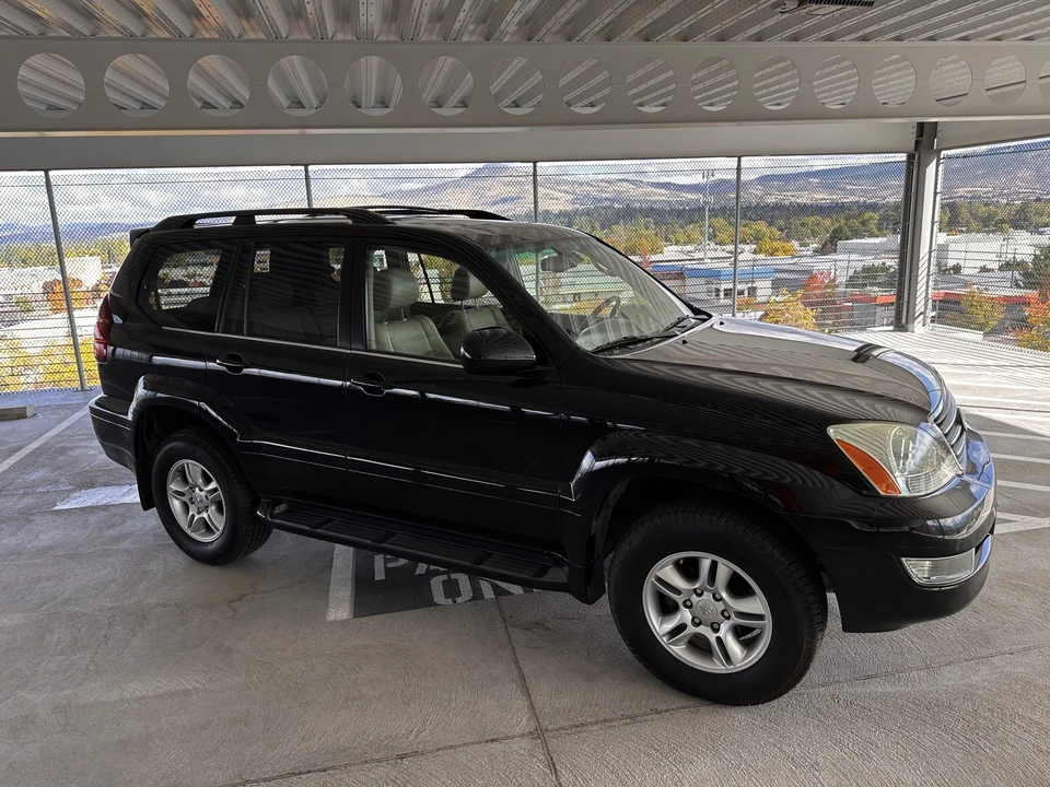 2004 Lexus GX 1st Gen - Image 12 of 31