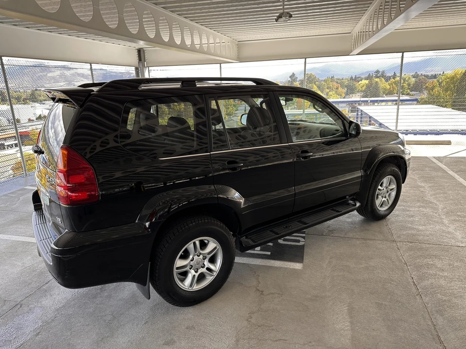 2004 Lexus GX 1st Gen - Image 20 of 31