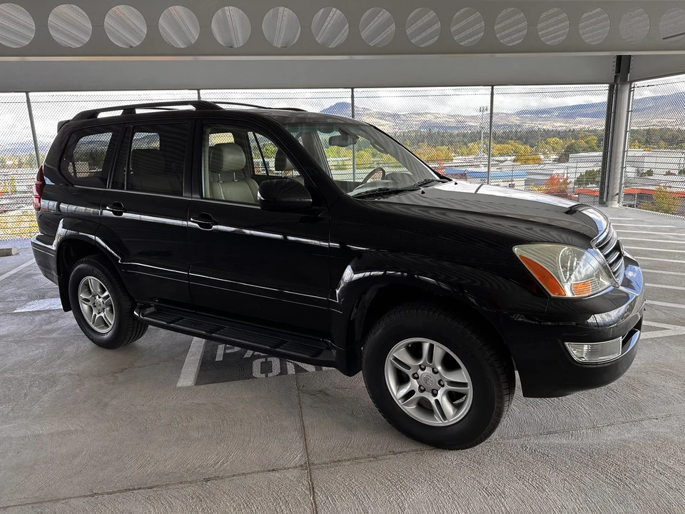 2004 Lexus GX 1st Gen - Image 14 of 31