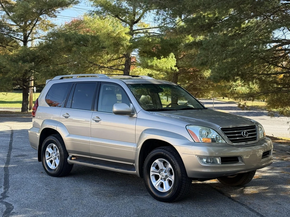 2004 Lexus GX 1st Gen - Image 25 of 31