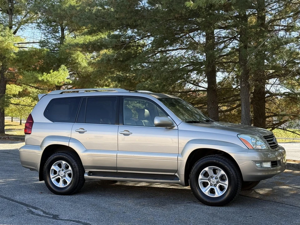 2004 Lexus GX 1st Gen - Image 27 of 31