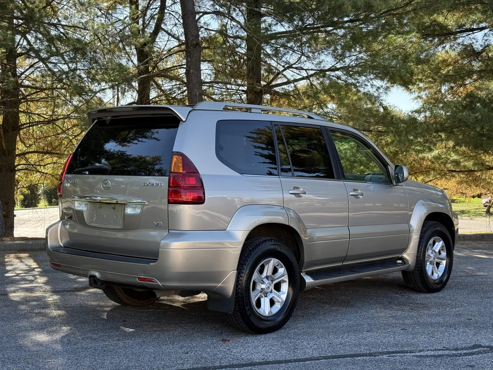 2004 Lexus GX 1st Gen - Image 23 of 31