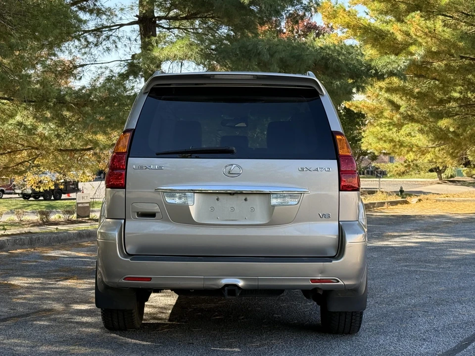 2004 Lexus GX 1st Gen - Image 17 of 31