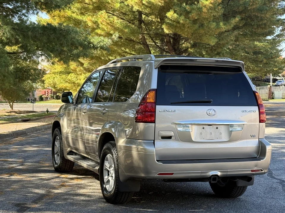 2004 Lexus GX 1st Gen - Image 15 of 31