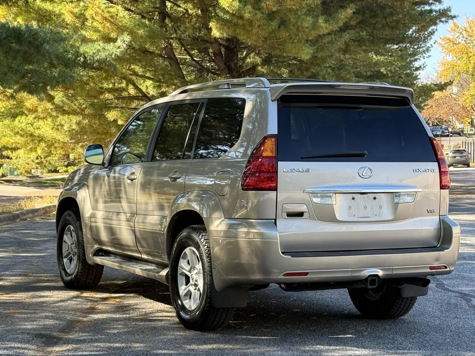 2004 Lexus GX 1st Gen - Image 13 of 31