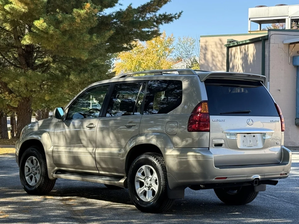 2004 Lexus GX 1st Gen - Image 12 of 31