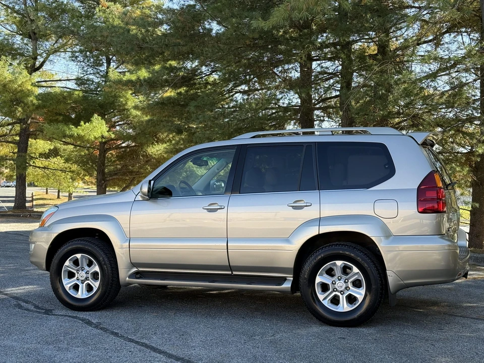2004 Lexus GX 1st Gen - Image 8 of 31