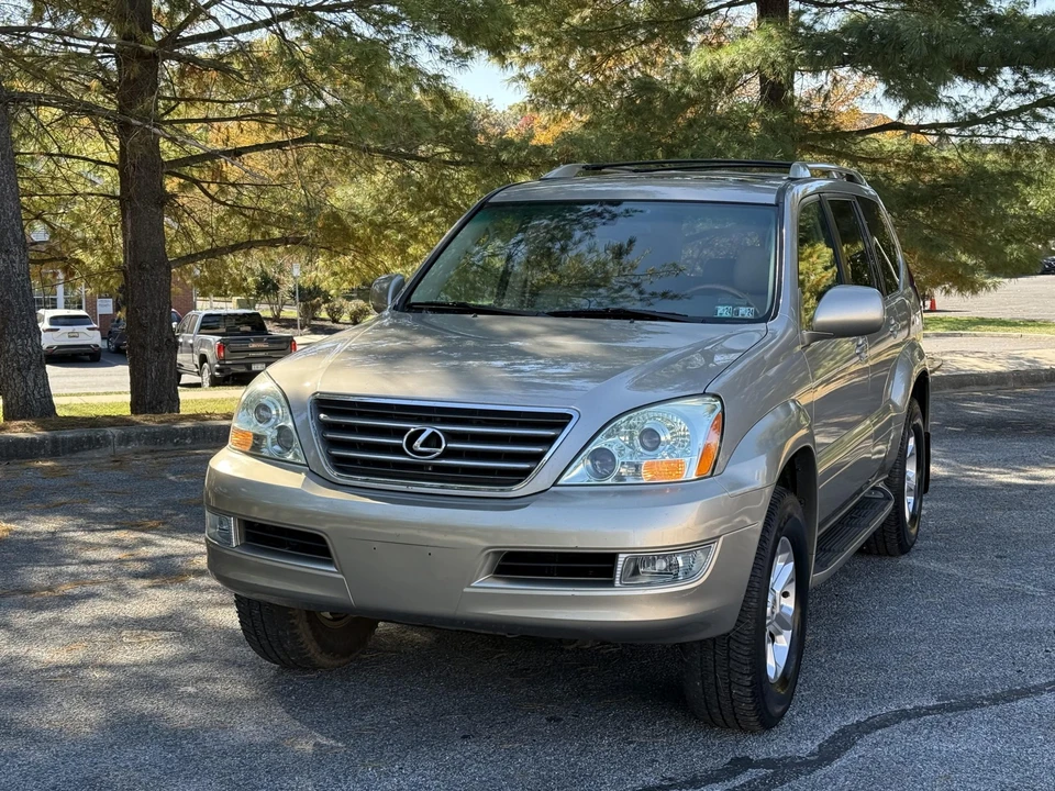 2004 Lexus GX 1st Gen - Image 2 of 31